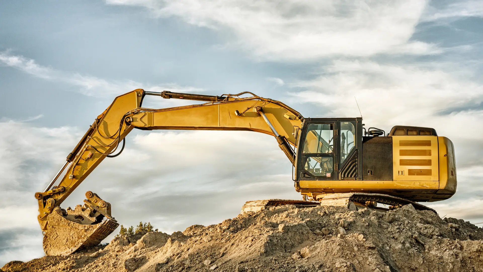 CONSTRUCTION MACHINERY